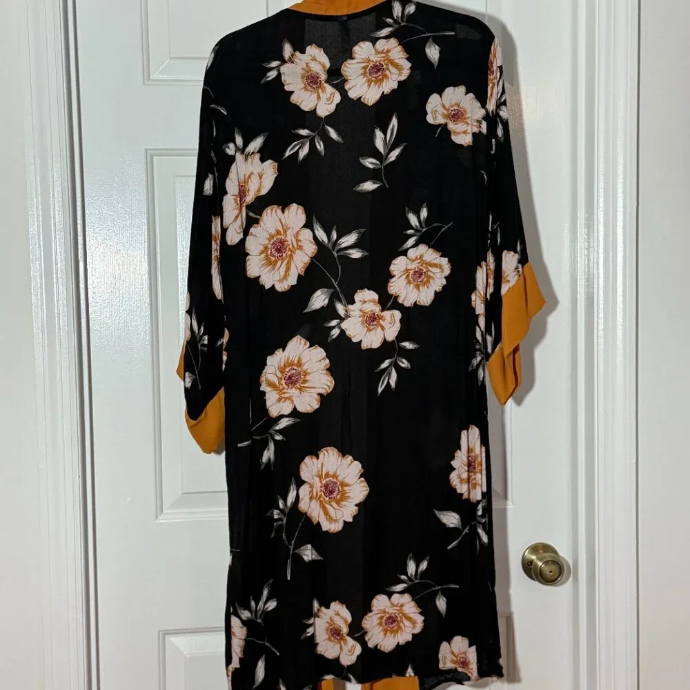 Open Front Kimono - Picture 2 of 6